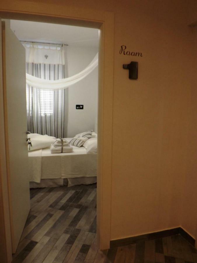 Domus Alma Bed & Breakfast Naples Luaran gambar